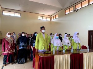 PENGMAS DOSEN DAN MAHASISWA PROFESI NERS STASE JIWA DALAM SOSIALISASI DESA SIAGA SEHAT JIWA DAN PEMAPARAN HASIL DETEKSI DINI KESEHATAN JIWA